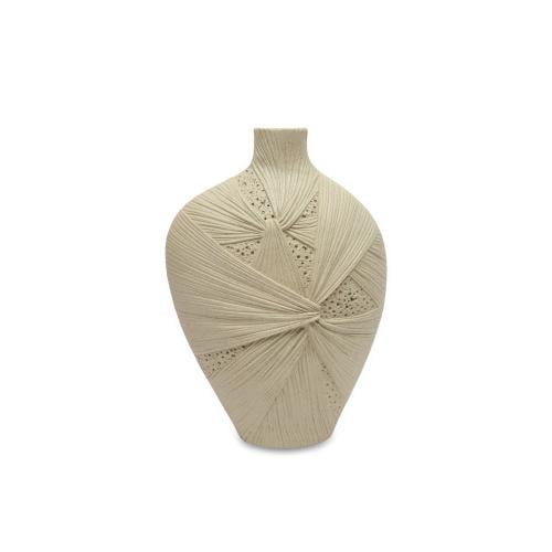 مزهرية مودرن مستوحاة من الأزياء بلون الرمل الناعم...