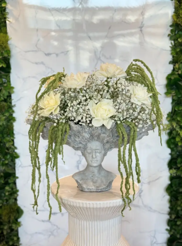 Whisper of Elegance همس الجمال