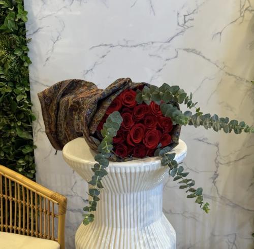 Cashmere Shawl Bouquet بوكيه الشال الكشميري