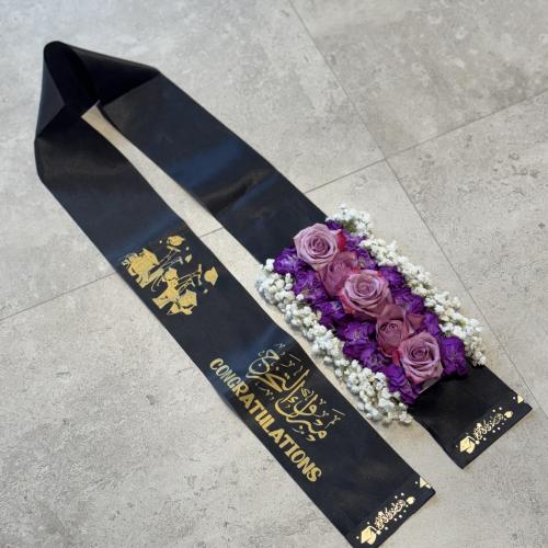 عقد تخرج فاخر بالورد الطبيعي