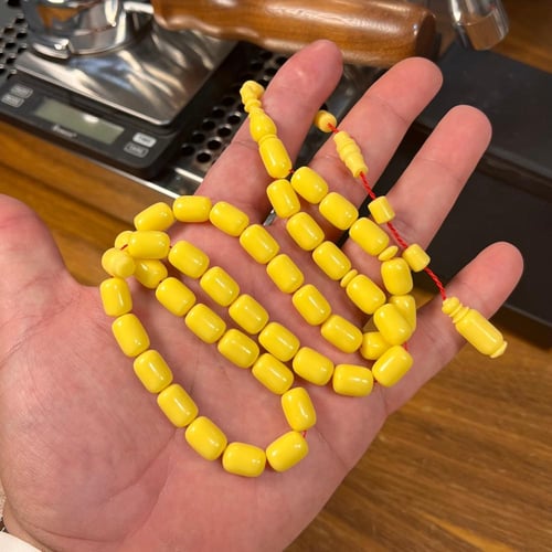سبحة ضومنة لون ليموني مغلف
