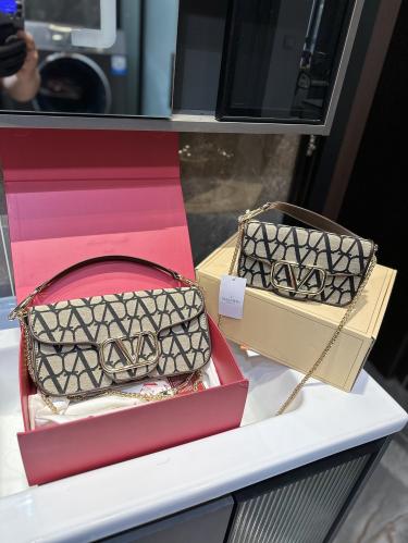 Valentino bag