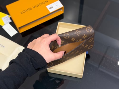 LV wallet
