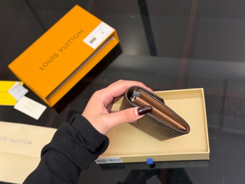 LV wallet