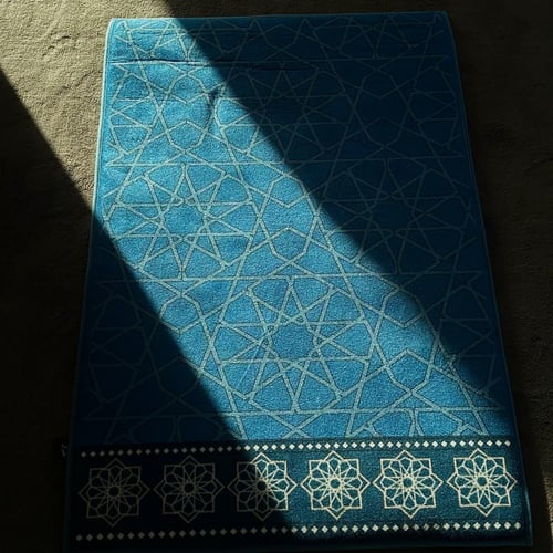 مجموعة 3 سجادات صلاة حذو