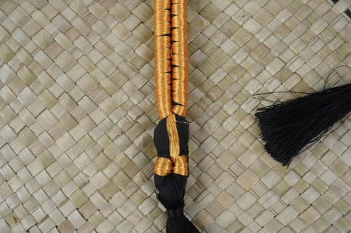 حقيبة العقال | ذهبي