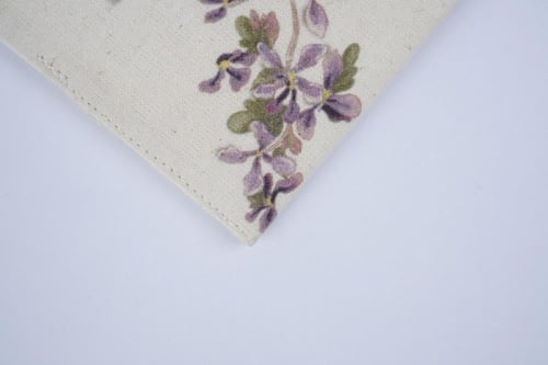 ميدالية قماشية | تصميم الخزامى