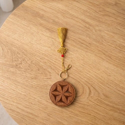 فواحة سيارة – زهرة اللوتس-اللون الأصفر