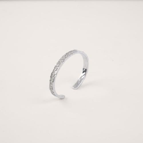 أسوارة حياه | فضة