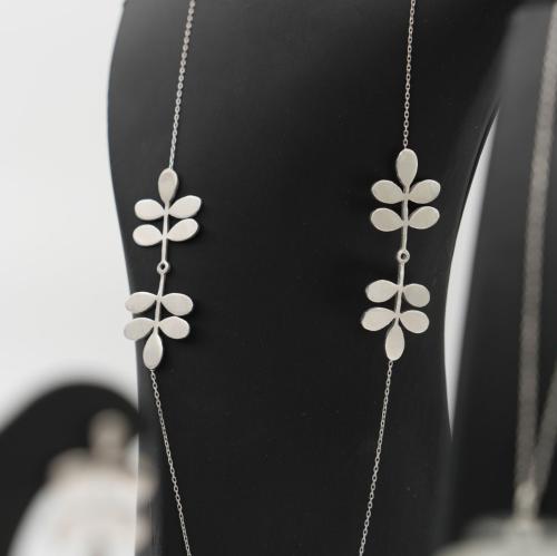 قلادة المورينغا من الفضه الخالصه