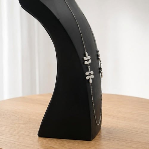 قلادة المورينغا من الفضه الخالصه