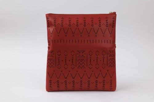 حقيبة عسير | اللون الأحمر