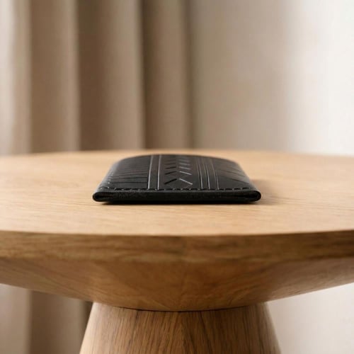 محفظة بطاقات جلدية - سوداء