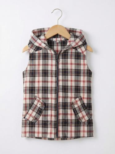 Modern and comfortable hoodie for boys from Ninos