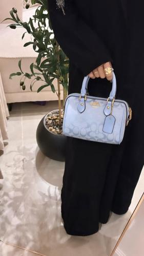 شنط كوتش