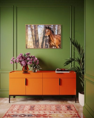 لوحة كانفاس حصان بني في الطبيعة بتصميم هادئ وأنيق