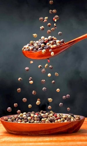 لوحة كانفاس توابل متطايرة بتصميم فني للمطبخ