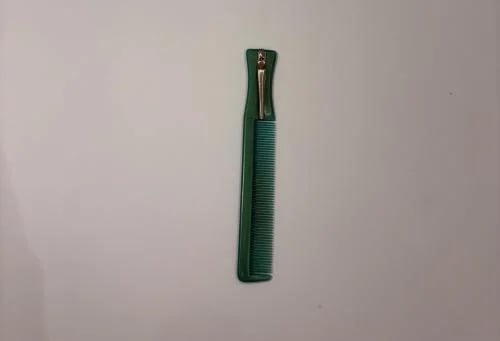 Small comb for the chin