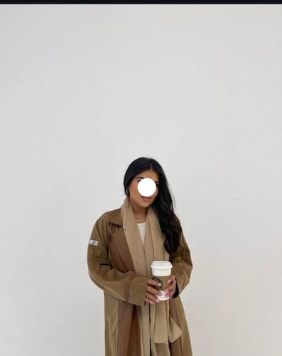 E22