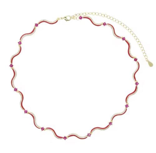 سلسلة أحمر مموج / Wavy Red Necklace
