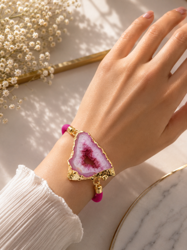 Bracelet with natural agate stone