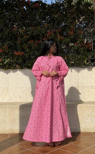 Pink Tila