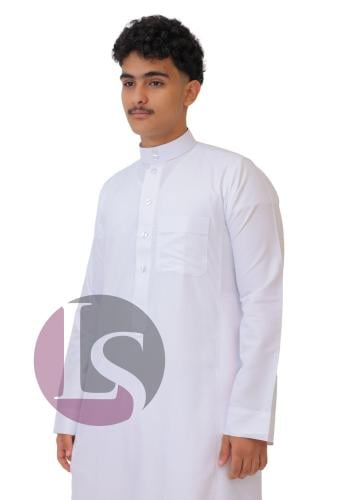 ثوب سعودي رجالي أنيق بتصميم عصري