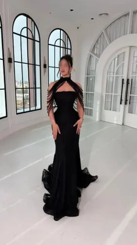 فستان سهرة أسود دانتيل ياقة ميرميد