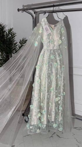 فستان عواطف