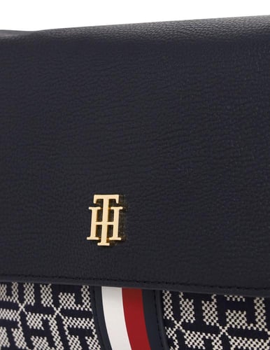 شنطه تومي يوميه