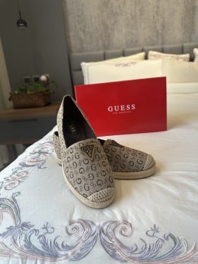 شوز قيس سقنتشر مقاس 37