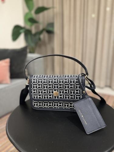 شنطه تومي مع محفظه اصلي