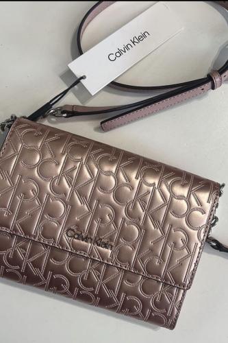 شنطه كيلفن كلاين نود سقنتشر لماع