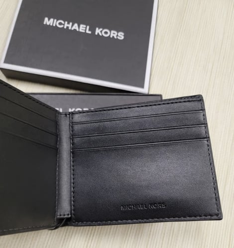 محفظه مايكل كورس الرجاليه لون كحلي سقنتشر