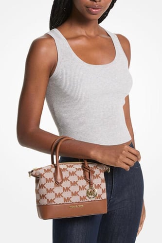 شنطه مايكل كورس سقنتشر حجم صغير