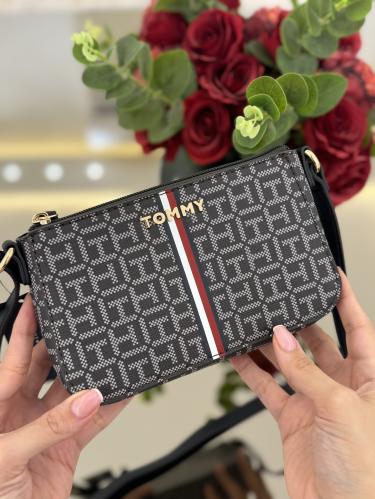 شنطه تومي صغيره يوميه