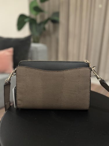 شنطه قيس بني مع اسود