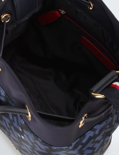 شنطه تومي لون كحلي