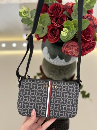 شنطه تومي صغيره يوميه