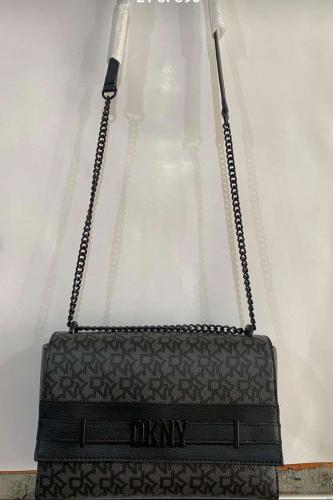 شنطه دكني متوسطه لون اسود سقنتشر