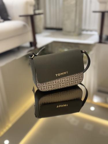 شنطه تومي يوميه اصلي