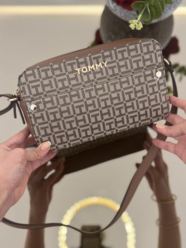 شنطه تومي جملي وبيج يوميه