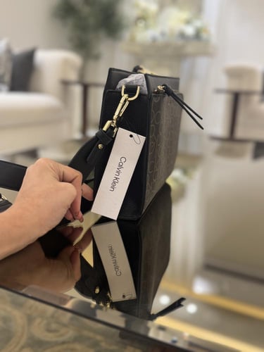 شنطه كيلفن كلاين بني سقنتشر اصلي