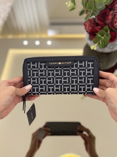 محفظه تومي اصلي