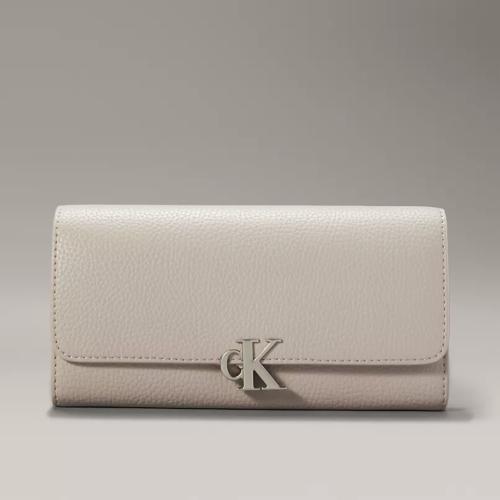 شنطه كيلفن كلاين لون بيج