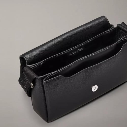 شنطه كيلفن مني اسود