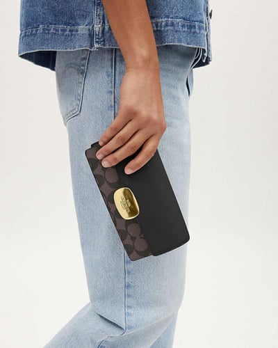 شنطه كوتش حجم صغير يوميه