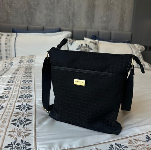 شنطه تومي اليوميه العمليه