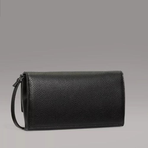 شنطه كيلفن كلاين حجم صغير