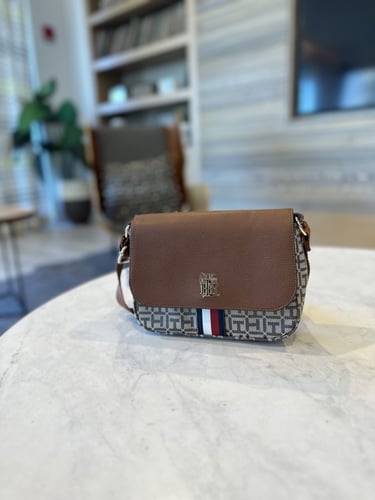 شنطه تومي سقنتشر بيج